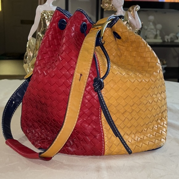 Bottega Veneta Handbags - Bottega Veneta multicolour Woven Bucket Bag